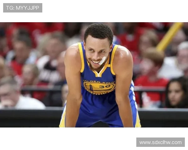 斯蒂芬库里引领新时代篮球风潮展现无与伦比的三分艺术魅力