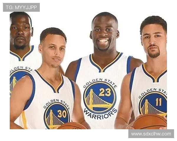 多诺万米切尔带领球队重返巅峰的奋斗历程与精彩瞬间