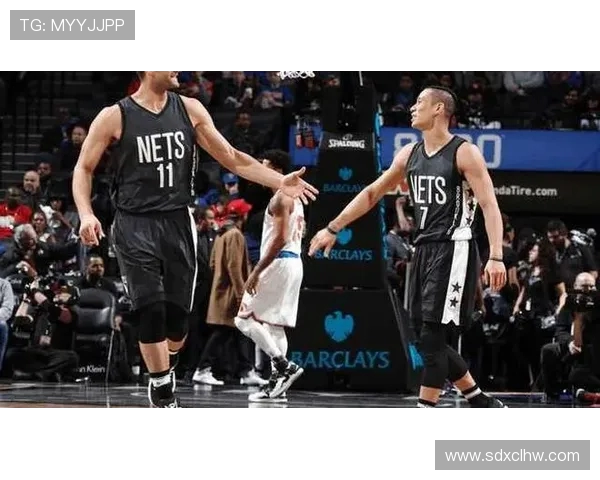 布鲁克洛佩斯：从NBA巨星到篮球战术的关键角色解析